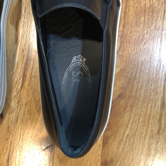 Tod’s slip on shoe - Picture 3 of 8